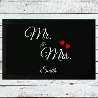 „Mr. & Mrs.“: Persönliche Fußmatte bedrucken